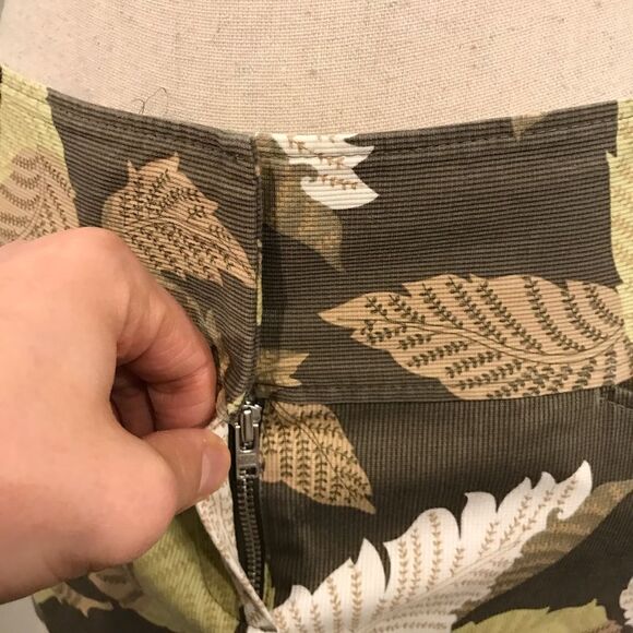 Ann Taylor LOFT Leaf print midi skirt - Picture 5 of 13